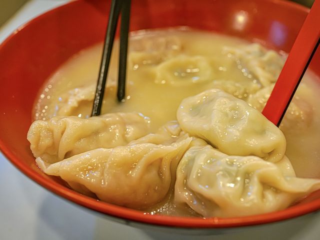 湯餃煎餃金沙餃，食返十隻一定飽