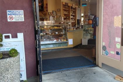 Moonside Bakery & Cafe