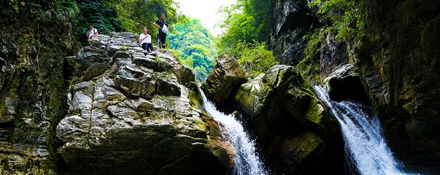 Ten Thousand Buddhas Gorge