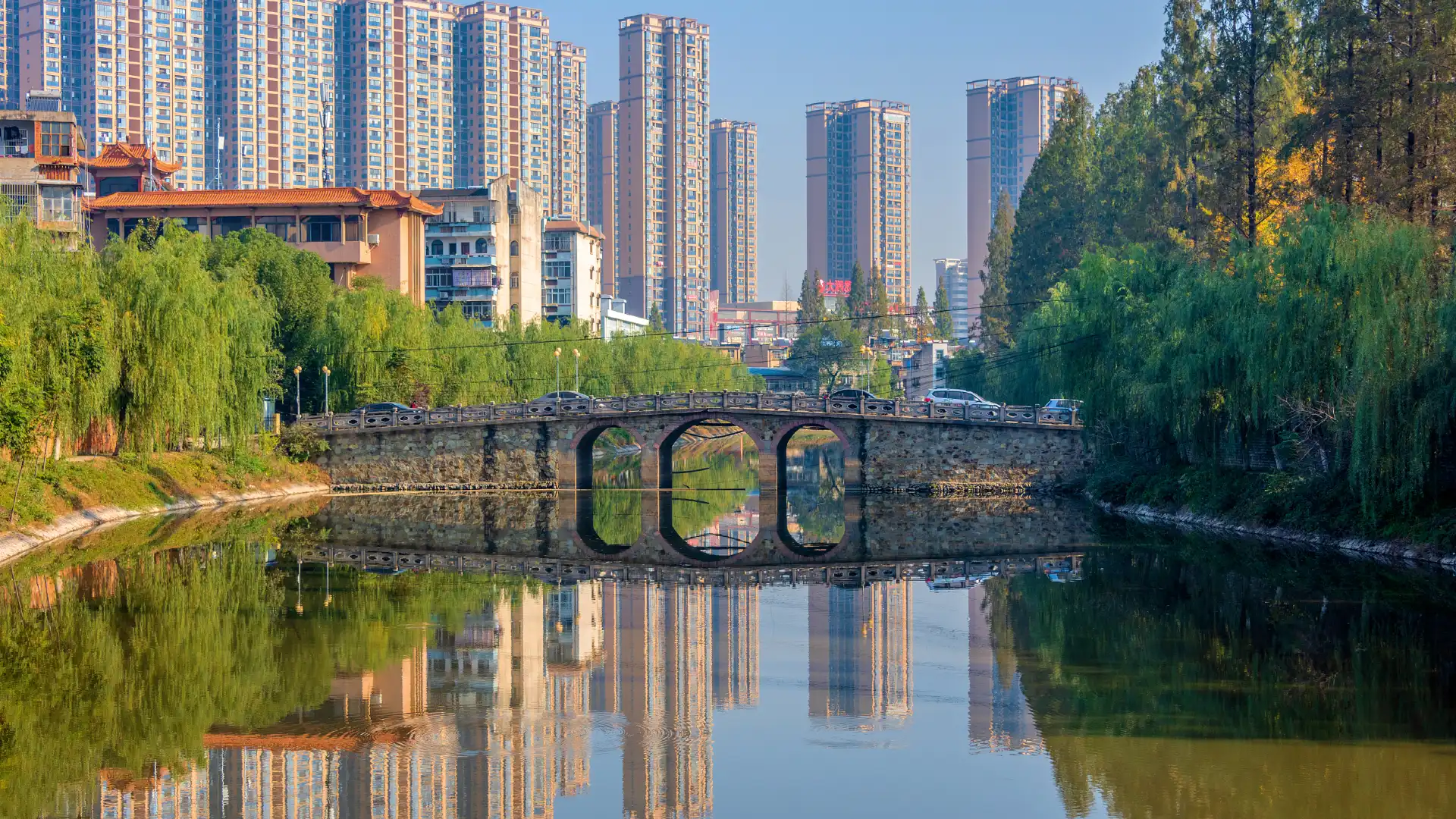 Hotels near Shennong Park