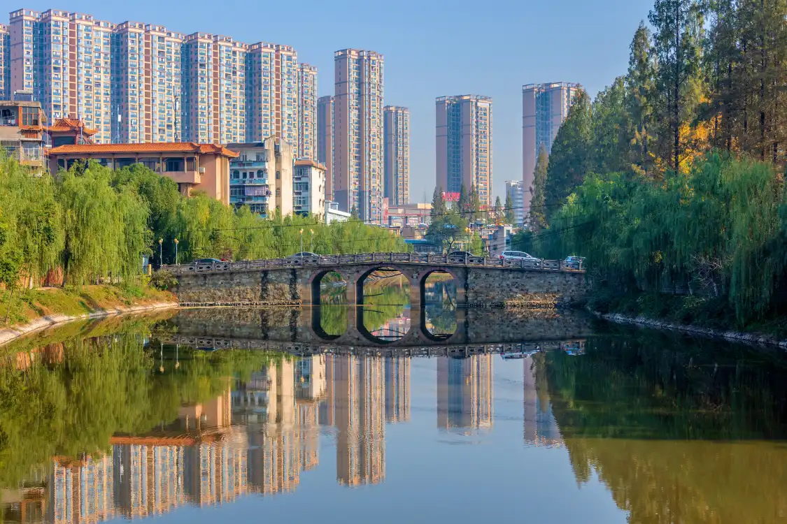 Hotels near Shennong Park
