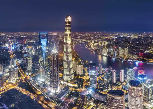 Skyline Viewing from High Points in Shanghai