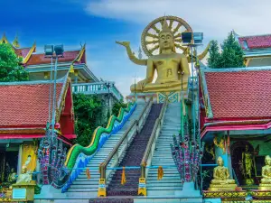 Big Buddha Temple (Wat Phra Yai)