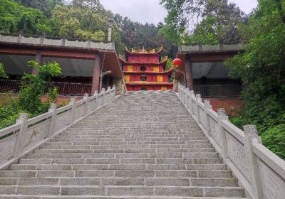 Buddha Tourist Attraction in Yuji Mountain