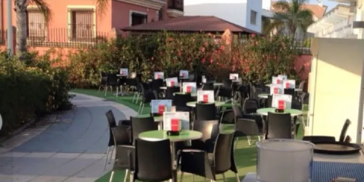 Swing Plaza Playa Granada