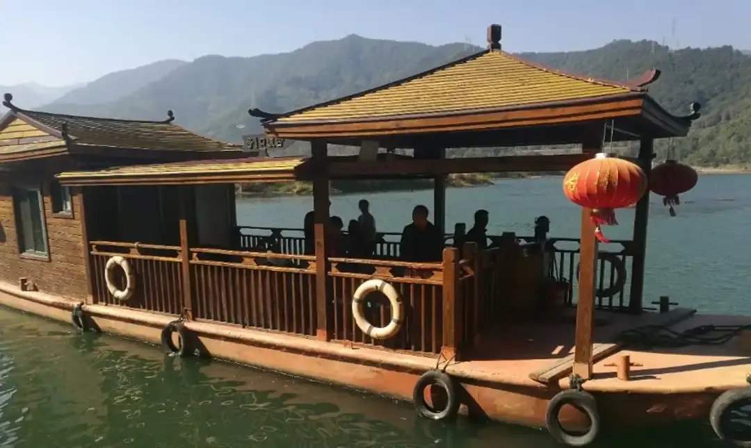 Hotels near Xinwei Ancient Ferry