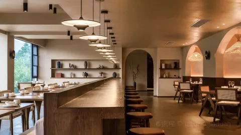 波密隐世山居酒店(嘎朗王宫店)·中餐厅 in Bome