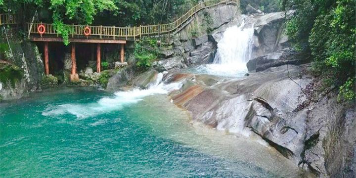 Longnvgou Scenic Area