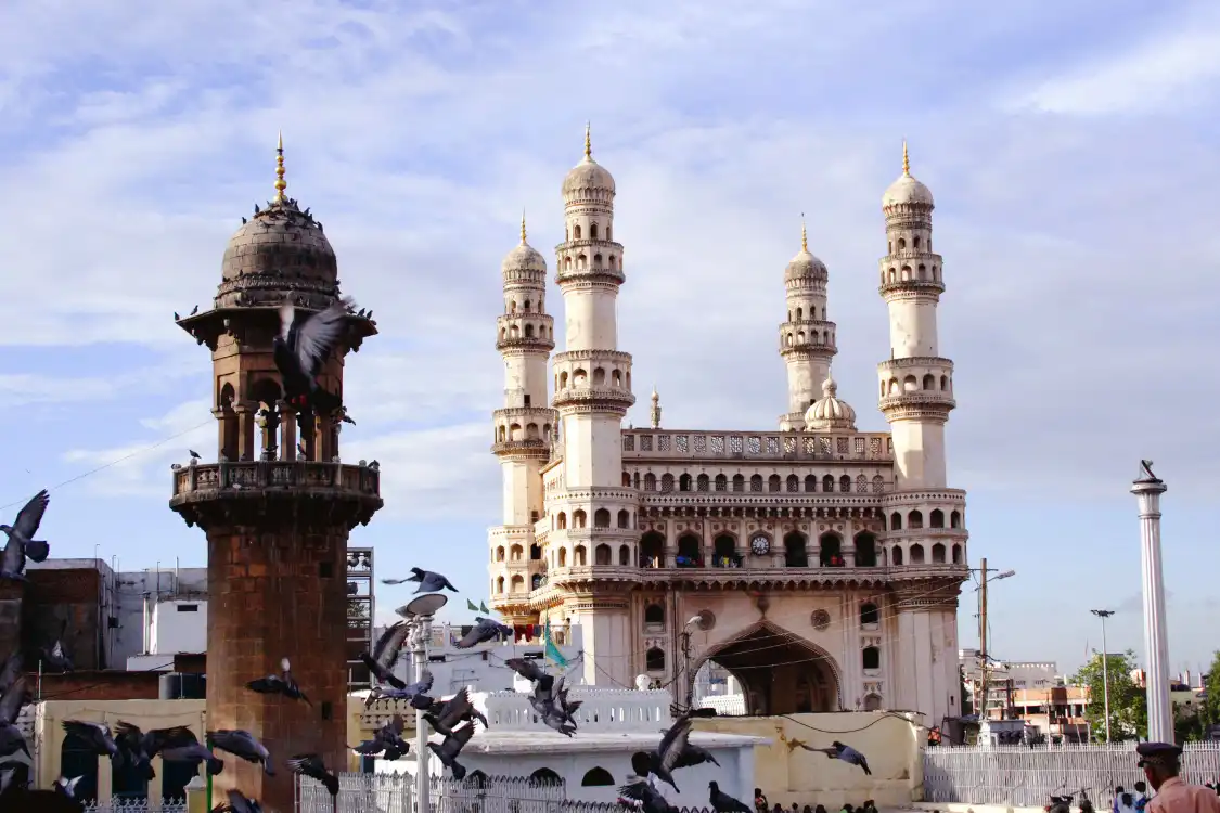 Hotels near Mecca Masjid