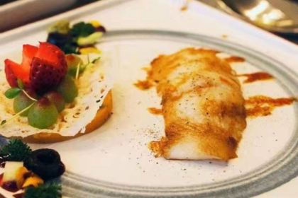 和信基业万怡酒店·和·日式餐厅