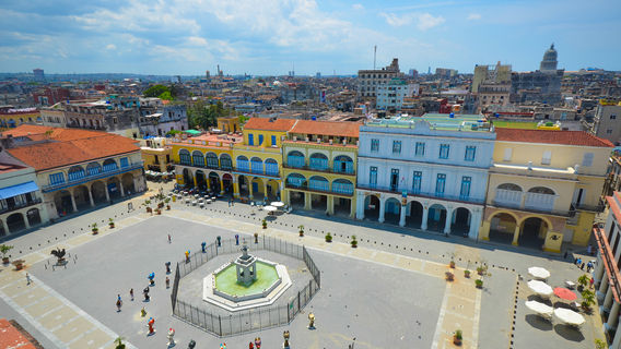 Plaza Vieja, Havana