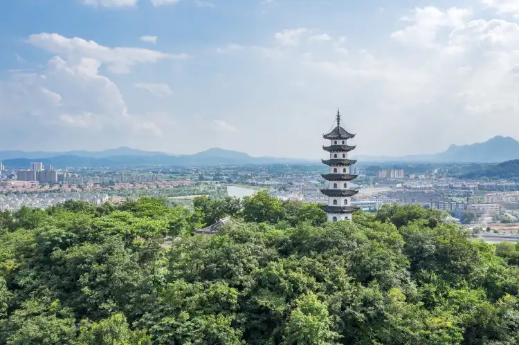 鄰近垂雲亭的酒店