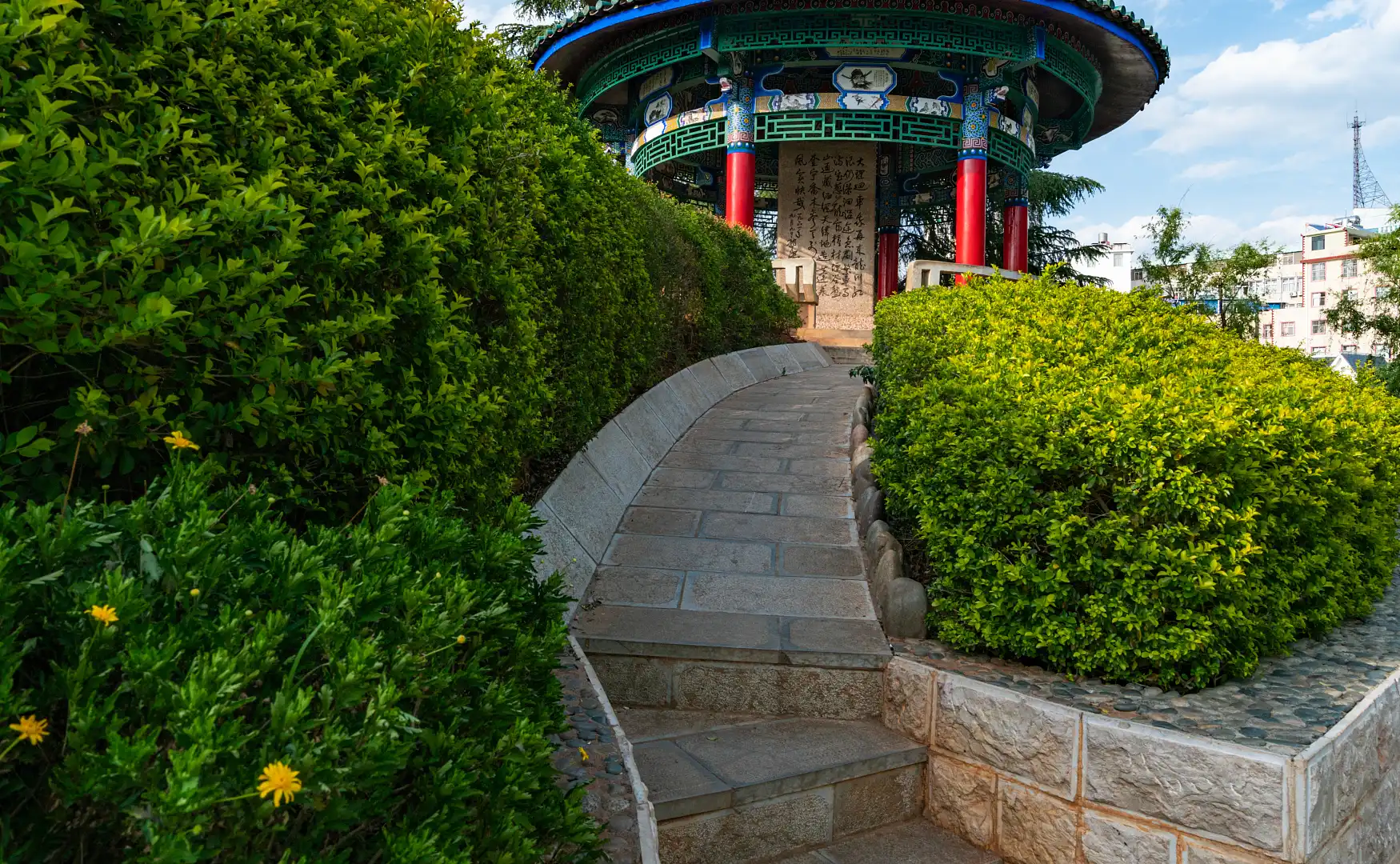 Hotels near Longjiang Park