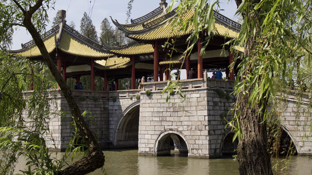 Kiosk, No.24 Bridge of Slender West Lake