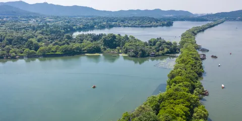 杭州雷峯塔+西湖風景名勝區遊船環湖遊(不登島)+人工導覽服務半日