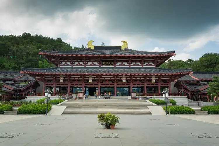 Hotels near Anxiputuo Temple