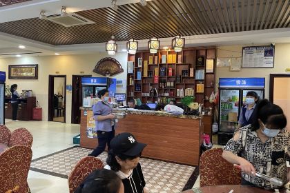 骆氏川菜坊(二分店)