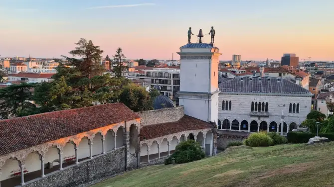 Edificio per 100 Alloggi IACP (1976-1979)