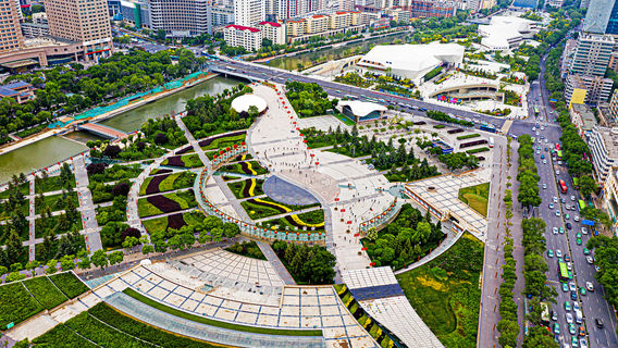 zhong xin gou wu guang chang