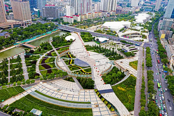 โรงแรมใกล้Zhaoyang Xiaoyouyuan Quanmin Jianshen Square