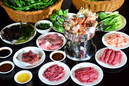 惠州翡翠山華美達酒店·紅咖啡西餐廳