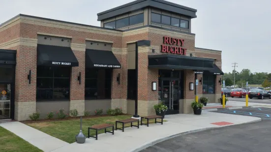 Rusty Bucket Restaurant and Tavern