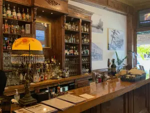 Skylarks Cafe