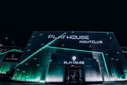 PLAY HOUSE