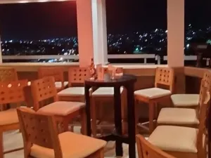 Cantaloupe Gastro Pub