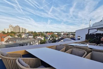 Blasky Restaurant & Bar