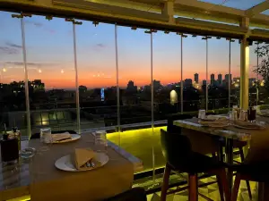 Estro - an Italian Rooftop