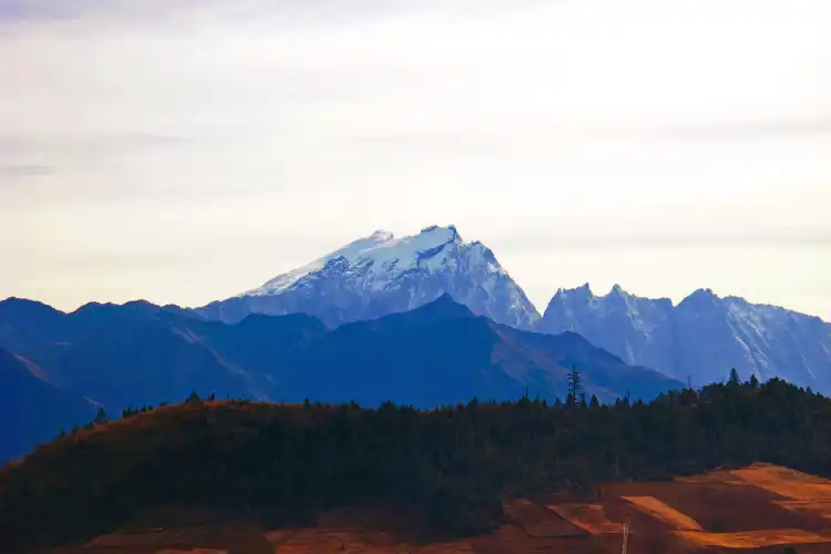Các khách sạn gần Haba Snow Mountain