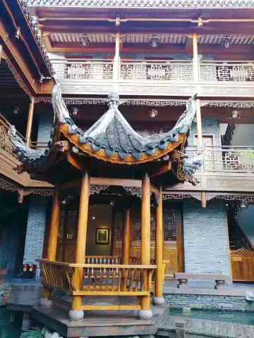 Hotels near Xiong Xiling Former Residence