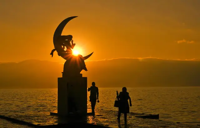 Sunrise Sightseeing in Xichang