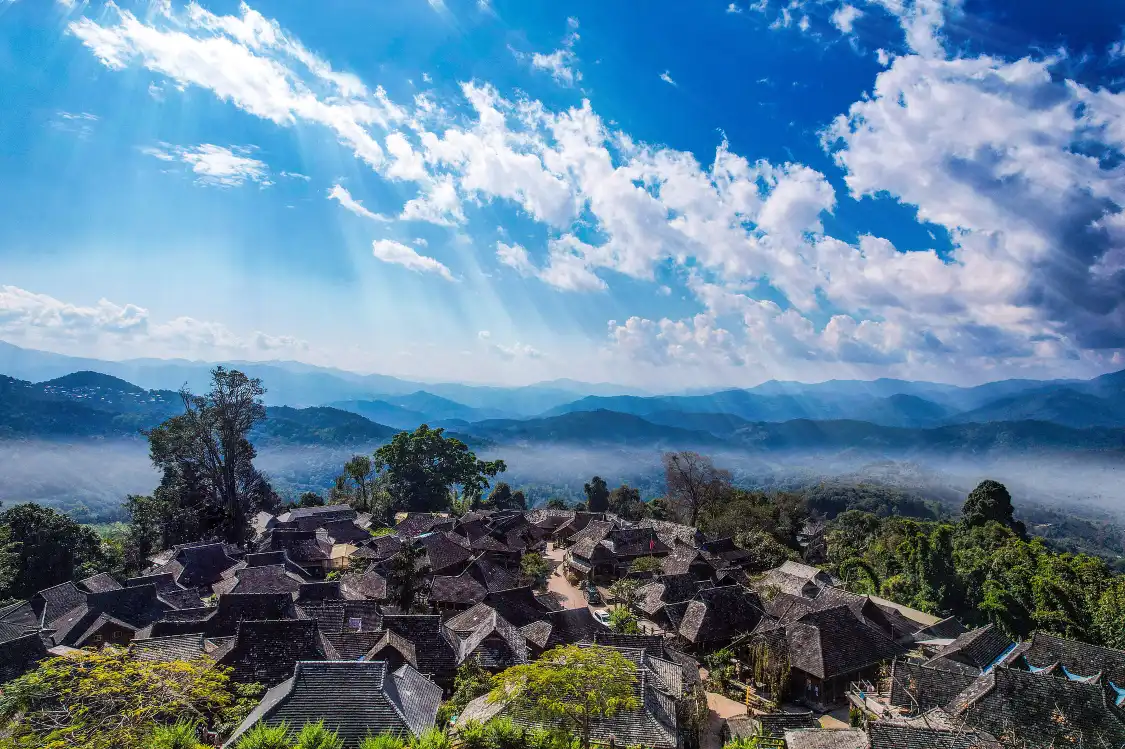 Hotels near Mount Jingmai