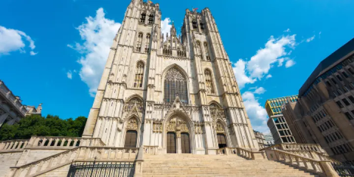 聖彌額爾聖古都勒主教座堂