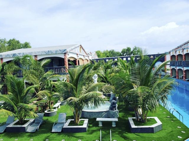 Royalty-like Resort