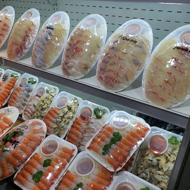 신선한 회가 동문시장에서는 만원?