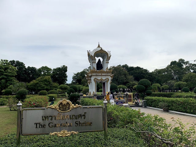 พระราชวังสนามจันทร์