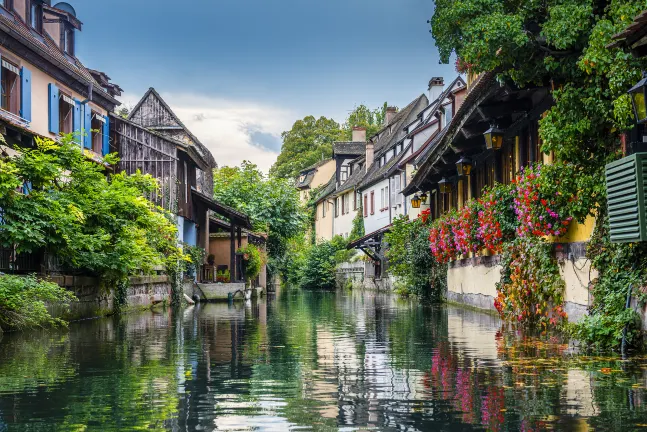 Отели рядом с достопримечательностью «Набережная Пуасонри»