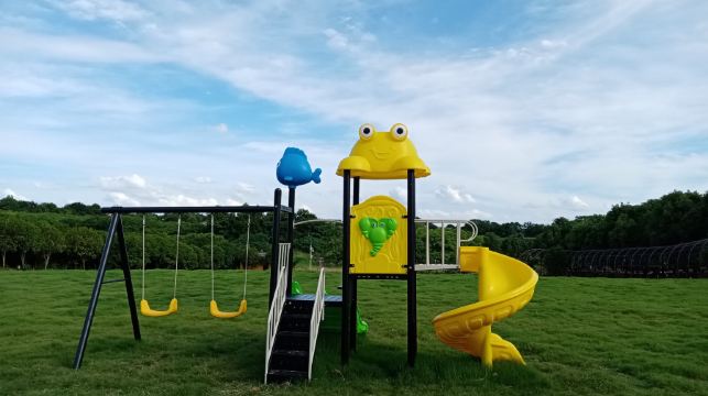 武漢梁子湖葫蘆島房車露營地·過夜露營【叢林木屋別墅/贈送燒烤/獨立衛浴/親子首選】