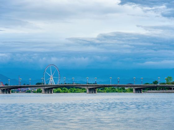 Hanjiang Bridge on Tianhan Avenue