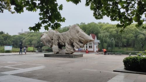 Yanmingquan Park