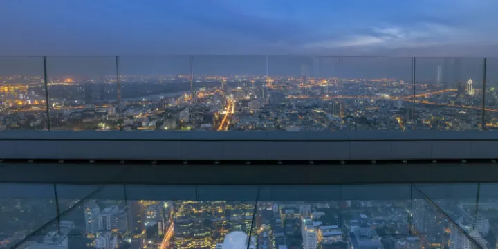 王權瑪哈納功大廈玻璃觀景台