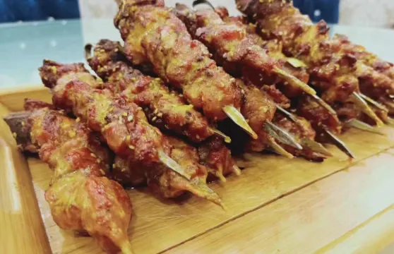 喬爾瑪兒子娃娃特色蘑菇飯莊