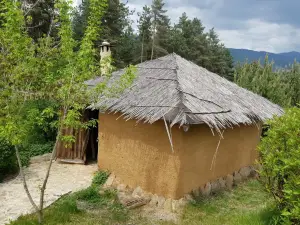 Archaeological Park "Topolnitsa"