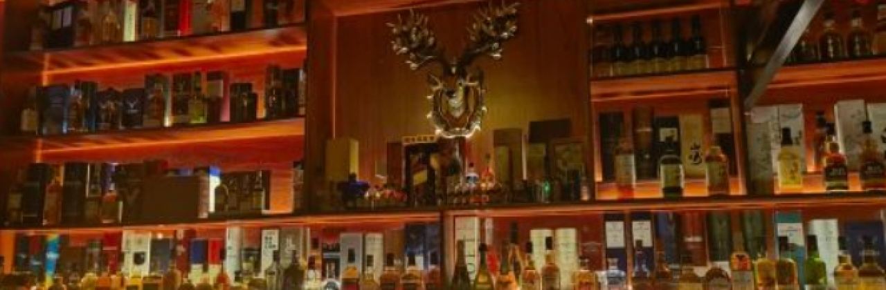 A01 Whiskey&Cocktail Bar