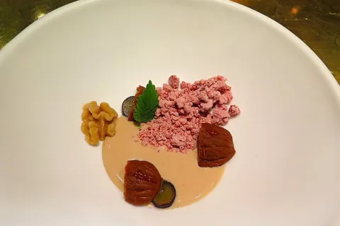 é by José Andrés
