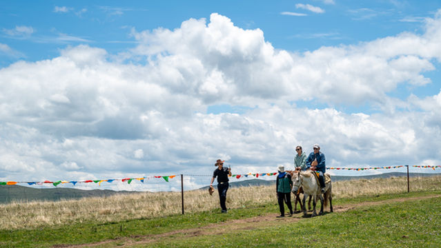 Horse Riding in Gannan
