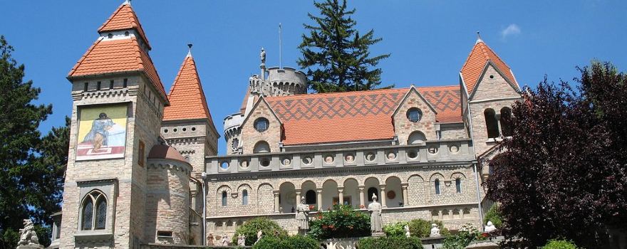 Bory Castle